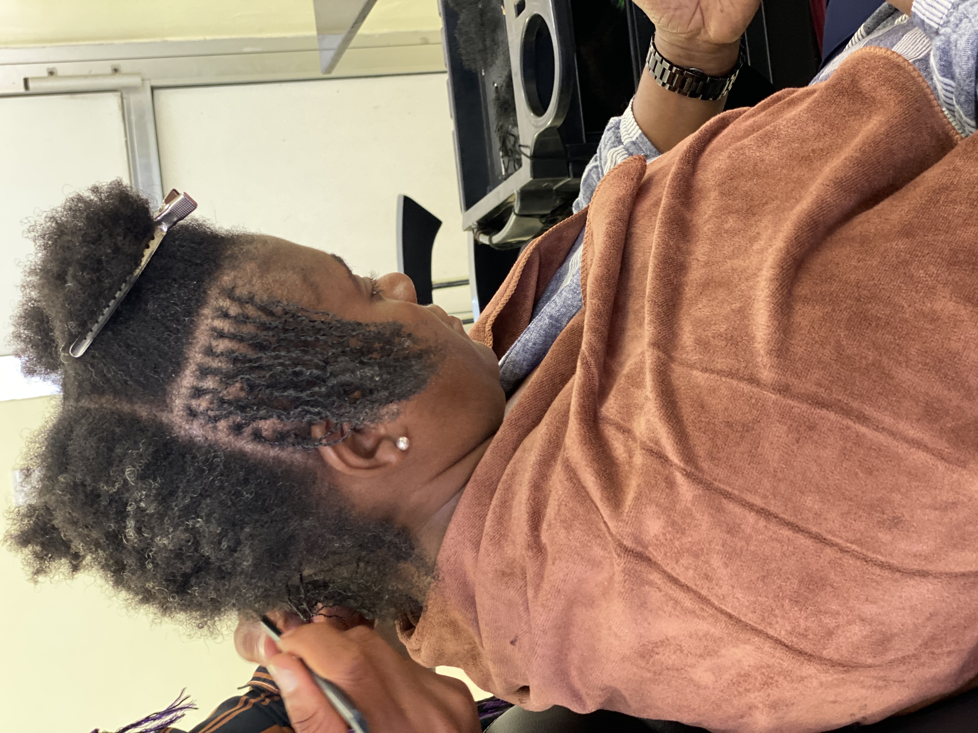 Microlocks Extensions on Natural Hair: The Real Deal for Long-Lasting Hairstyles